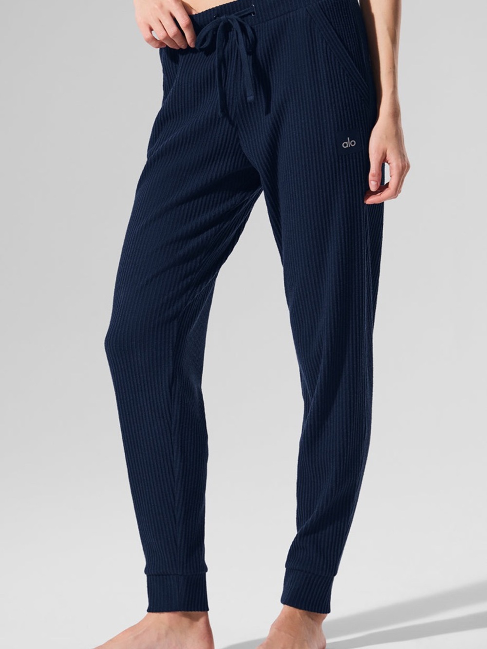 ALO Muse Sweatpants in Navy size S
